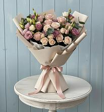 Букет цветов из:  Розы и Лизиантусы в Гражданском