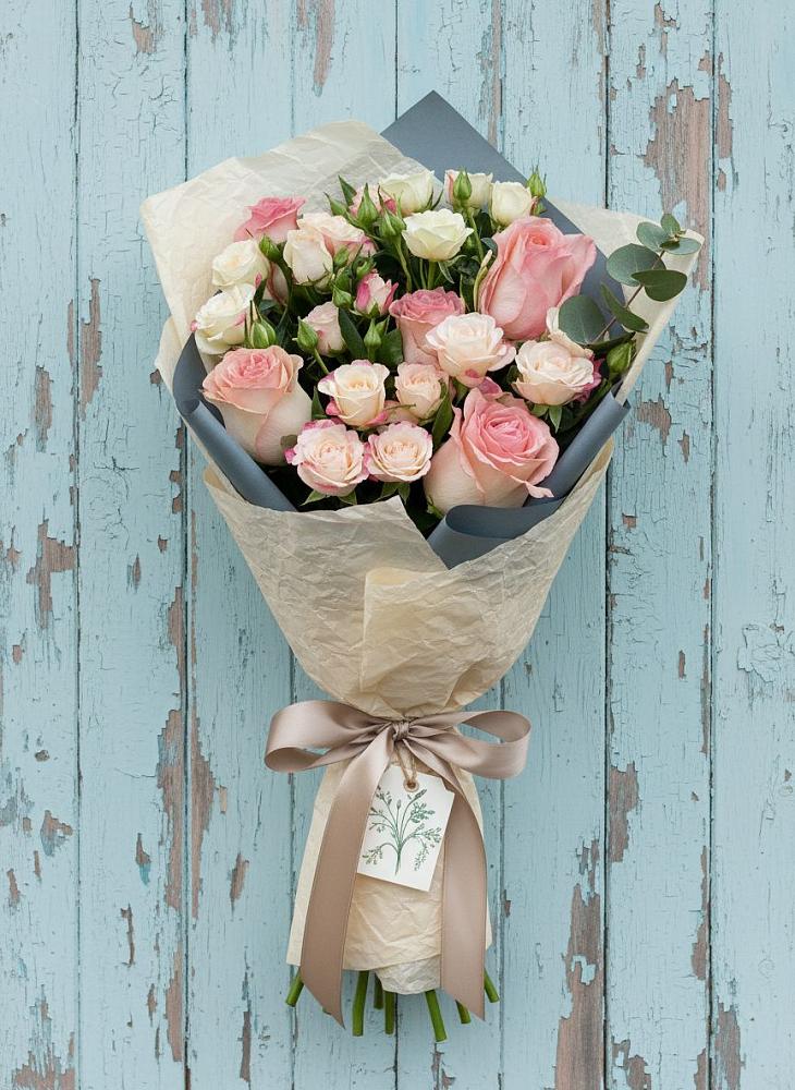 Букет цветов из: Розы в Гражданском