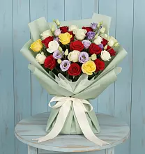 Букет цветов из:  Розы в Гражданском