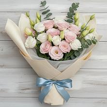 Букет цветов из:  Лизиантусы в Гражданском