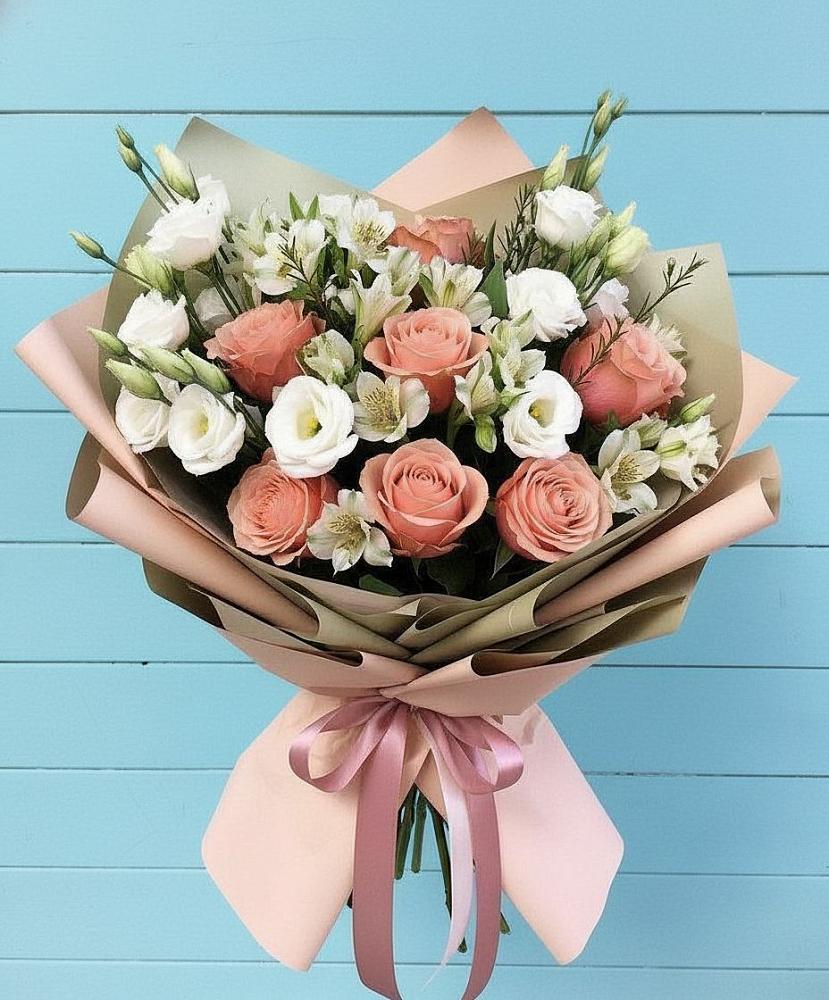 Букет цветов из: Розы, Альстромерии и Лизиантусы в Гражданском