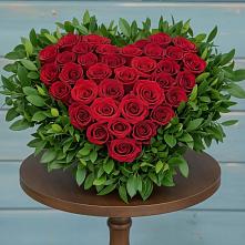 Цветочная композиция из Розы в виде сердца в Гражданском