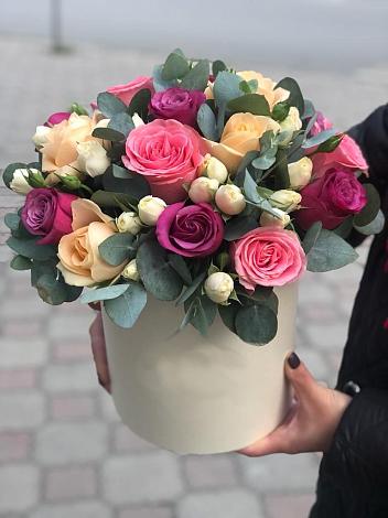 Цветочная композиция из Розы в шляпной коробке в Гражданском