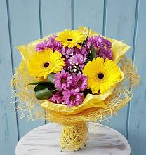 Букет цветов из:  Хризантемы и Герберы в Гражданском