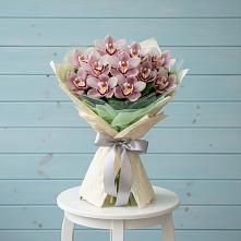 Букет цветов из:  Орхидеи и Розы в Гражданском