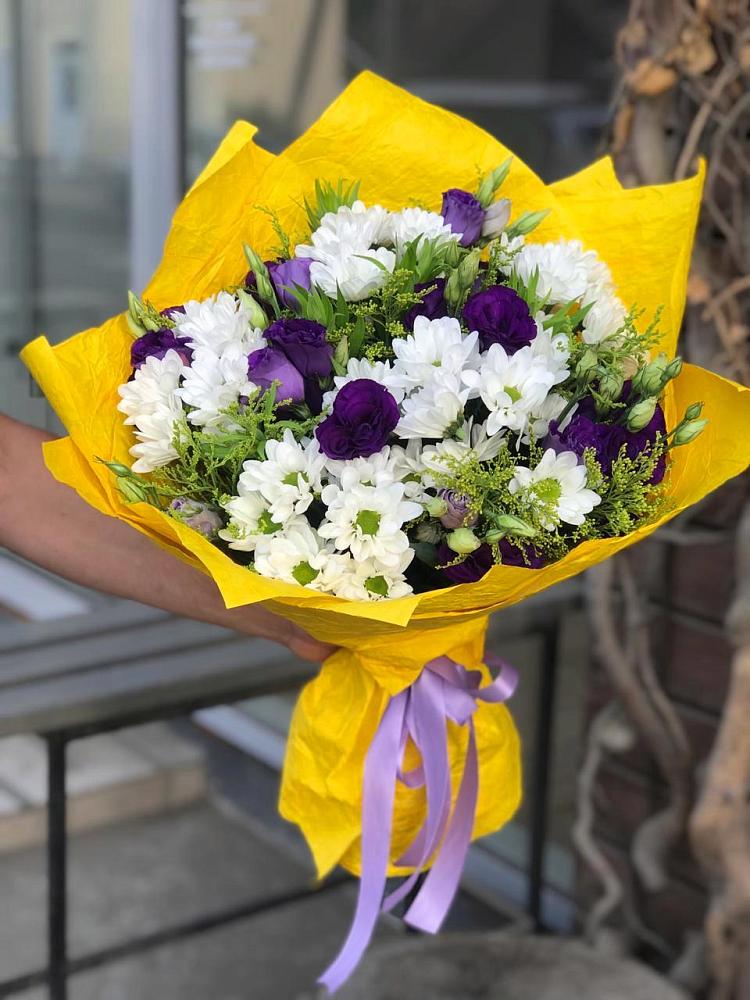 Букет цветов из: Ирисы, Хризантемы и Ромашки в Гражданском