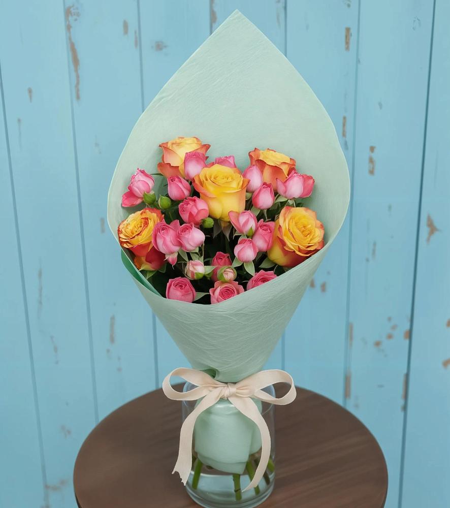 Букет цветов из: Розы в Гражданском