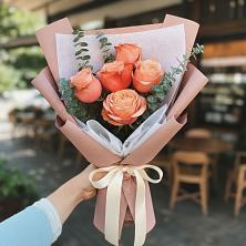 Букет цветов из:  Розы в Гражданском