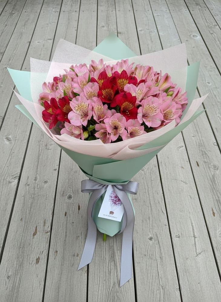 Букет цветов из: Альстромерии в Гражданском