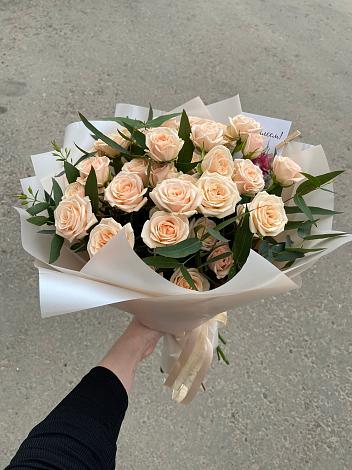 Букет Кремовые розы Латте в Гражданском