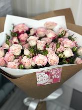 Букет цветов из:  Розы в Гражданском