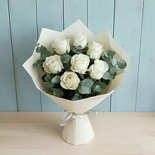 Букет Белые розы в Эвкалипте в Гражданском