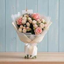Букет цветов из:  Розы в Гражданском