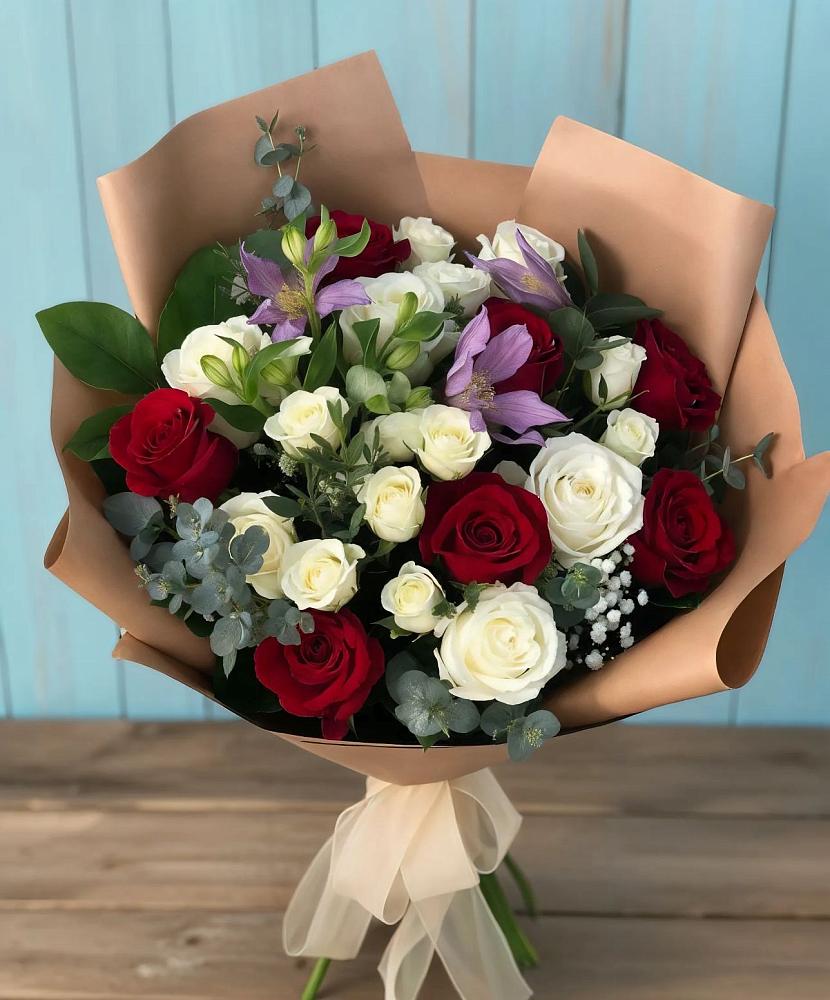Букет цветов из: Розы и Альстромерии в Гражданском