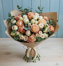 Букет цветов из:  Альстромерии и Розы в Гражданском