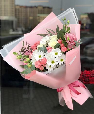 Букет цветов из: Розы, Лизиантусы и Хризантемы в Гражданском