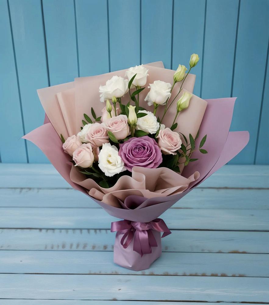 Букет цветов из: Розы и Лизиантусы в Гражданском